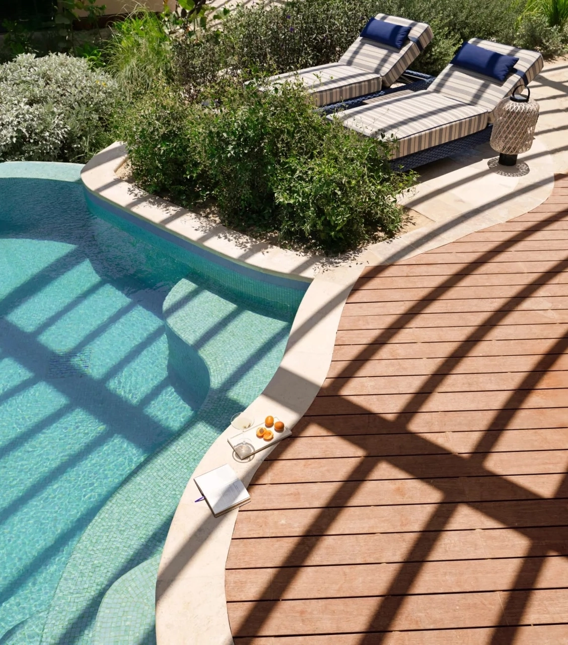 Pool Bar