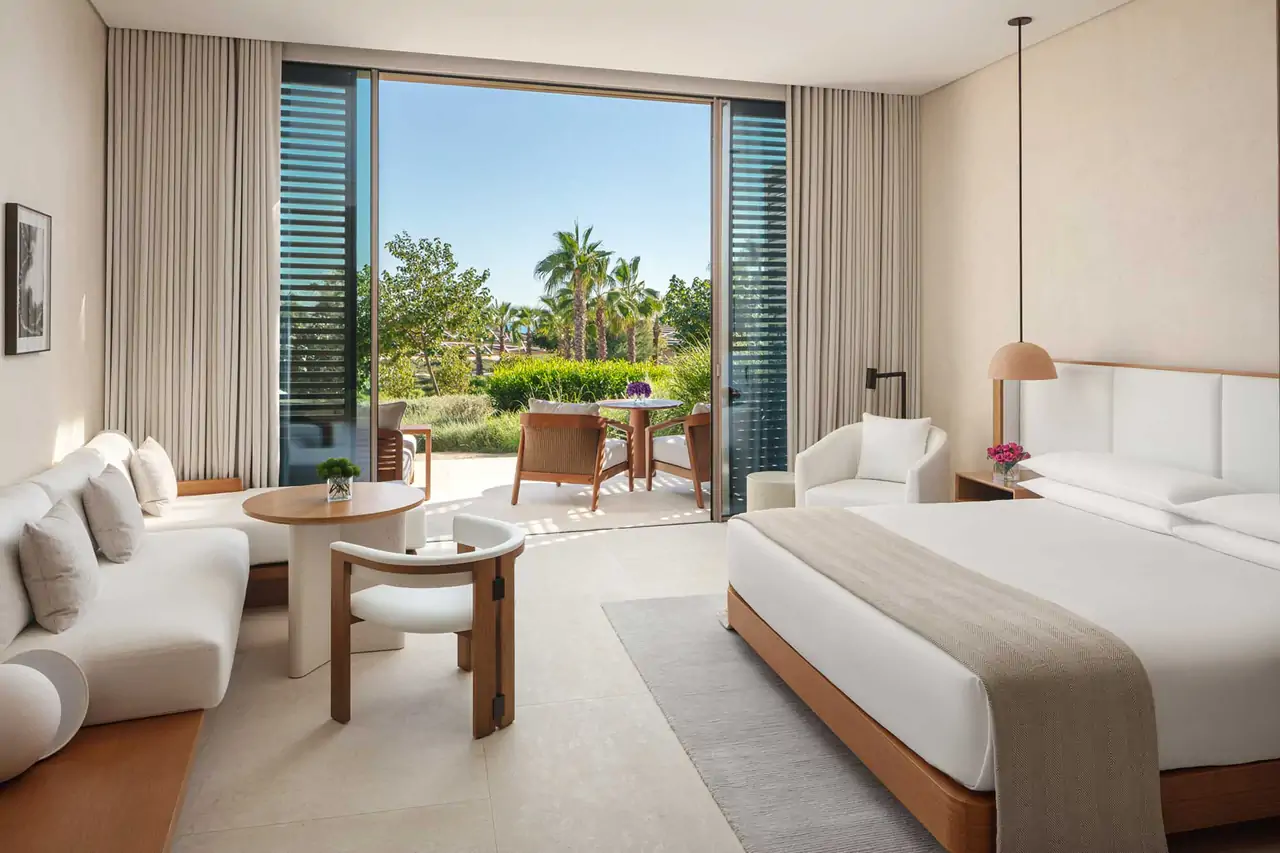 Deluxe Room - Partial Sea View