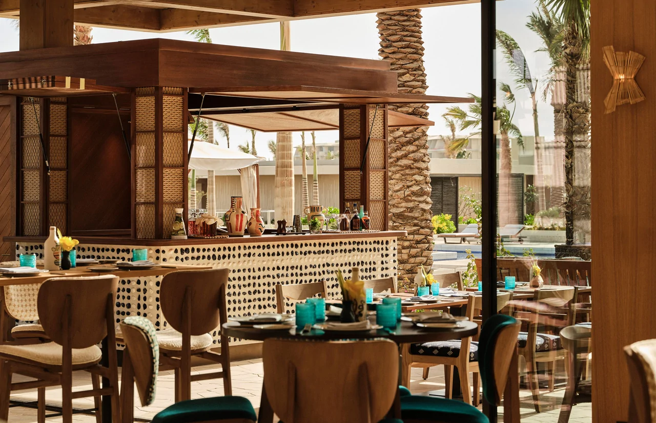 ALMAA Pool & Bar Grill